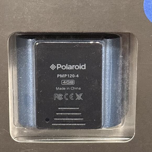 NEW - Polaroid PMP120-4BL Built-In Sports Clip Touch Screen Mp3 Player - Picture 4 of 9